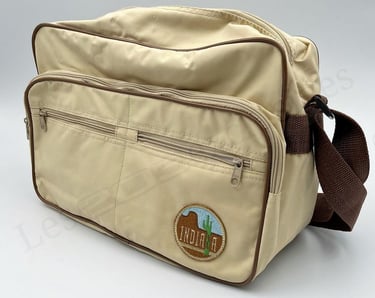 sacoche offerte a de rares clients achetant une peugeot 205 indiana