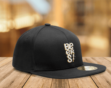 Casquette Noire Beers brodé design par Marion Guizzardi, directrice artistique, Montpellier.