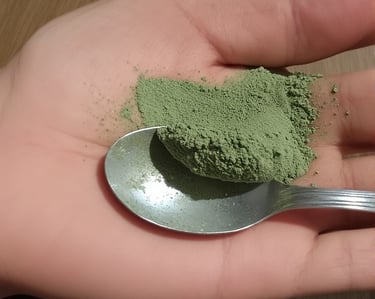 Moringa powder comes from the leaves of the Moringa oleifera tree, often called the “miracle tree” f