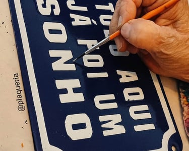 placa metal esmaltada pintada a mao artesanal plaqueria