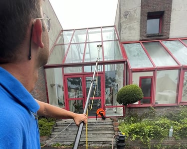 maxime-bac-laveur-de-vitres-a-valenciennes-entreprise-l-as-des-carreaux