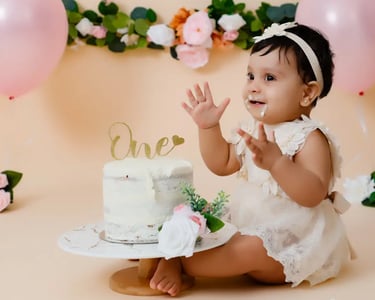 Cakesmash photography simplistic background