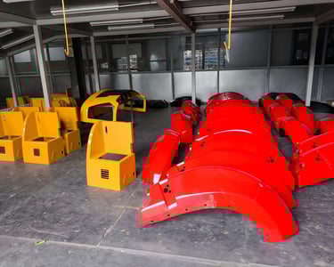 Agricultural machinery toolbox and mudguard