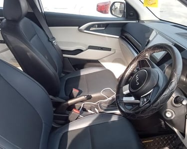 SUV Kia Carens in Jaipur