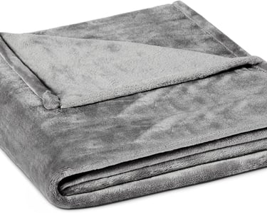 a blanket blanket on a blanketed blanket