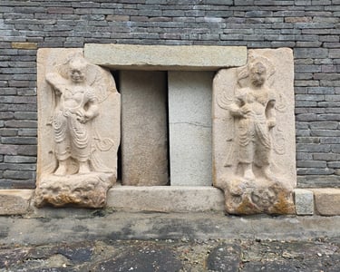 Carvings on the Bunghwansa Temple pagoda