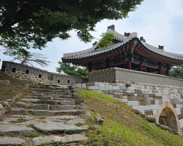 The north gate and its pavilion