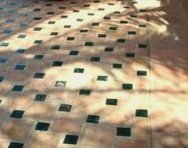 cabochons-noirs-avec-terre-cuite-30x30-rosée