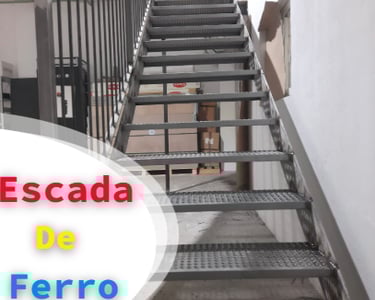 Escadas metálicas na Barra da Tijuca, Recreio e Jacarepaguá, RJ.1