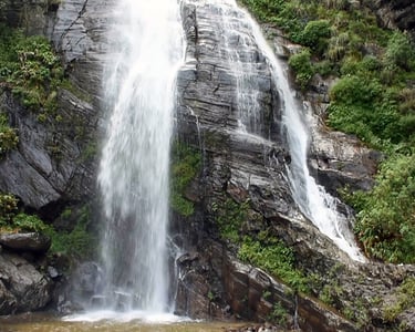 Kolapathana Falls