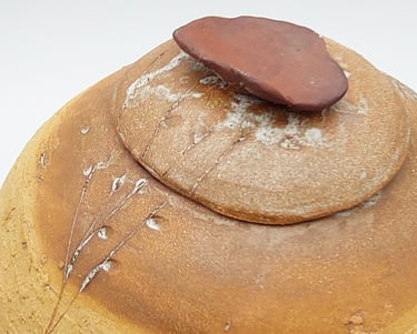 estelle del artisan couvercle urne funéraire ronde détail du couvercle