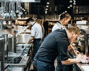 PROFESSIONAL VACUUM MACHINES FOR FOOD SERVICE & CATERING