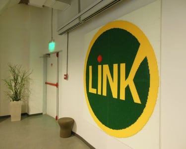 a wall with a link link link link link link link link link link link link Corporasti regalos empresa