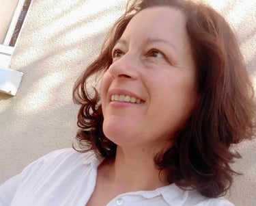 Julie Le Cars, assistante administrative freelance et engagée