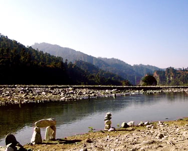 Fiume Gotama Ganga, Hairakhan, Kumaon Himalayas, India