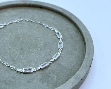 Pulseira em prata 925 com detalhes em zirconia