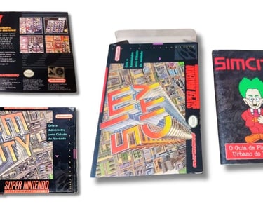 SimCity é um dos jogos lançados pela Playtronic, aqui tem a caixa, o cartucho, manual e a tela do jo