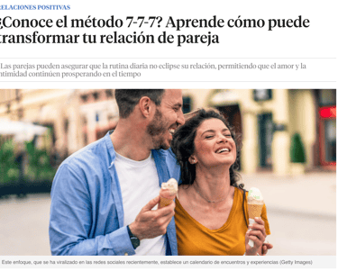 a man and woman in a city street MARTIN PE COACH DE PAREJAS