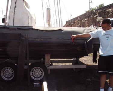 Valiant Patrol 750 con pérdida de aire bajo el cintón o banda perimetral