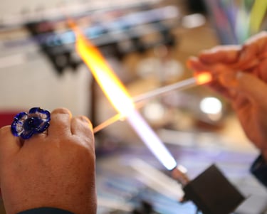 Fileuse de Verre à la flamme, Perlière d'art de France