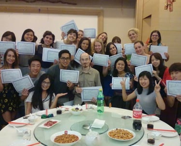 Grupo de profesores y estudiantes chinos