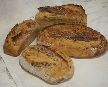 Pain tournelin aux graines, boulangerie mobile Perlimpinpains, St André d'Embrun, Hautes Alpes