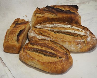 Pains bis semi complet T80, boulangerie mobile Perlimpinpains, St André d'Embrun, Hautes Alpes