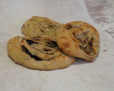 Fougassses variées, boulangerie mobile Perlimpinpains, St André d'Embrun, Hautes Alpes