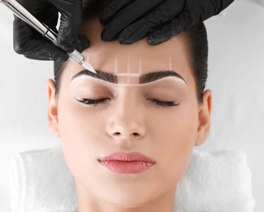 Eyebrows shaping and tinting 