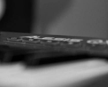 Sound design for films, series, TV and brazilian voice actor