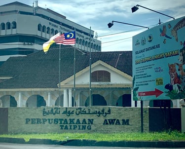 front view of public library Taiping