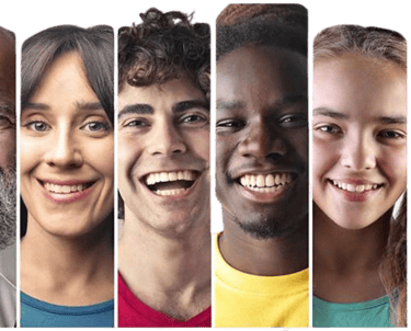 um grupo de pessoas com diferentes expressões faciais