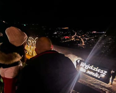 wyjątkowe zaręczyny gubałówka zakopane transparent napis wyjdziesz za mnie piro baner