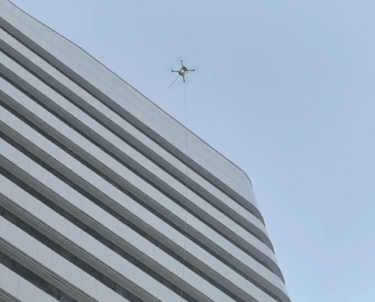 Drone para bomberos y limpieza de edificios