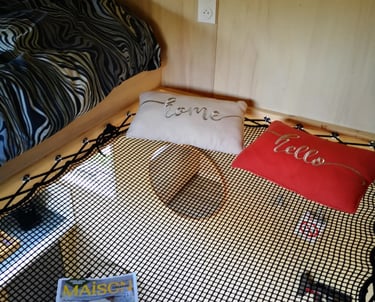 Profiter du filet de détente de la Tiny House de Saignon