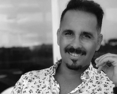 Yunus Emre Gümüs, auteur dramatique turc