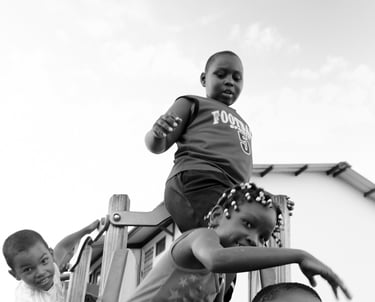 Enfants noirs cité quartier Guyane