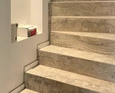 Trawertyn na schody szary kamień naturalny włoski