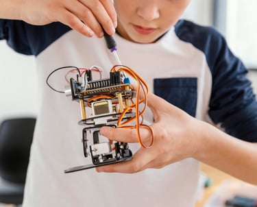 👩💻 ¿Te gustaría que tu hijo aprenda robótica y tecnología desde pequeño?