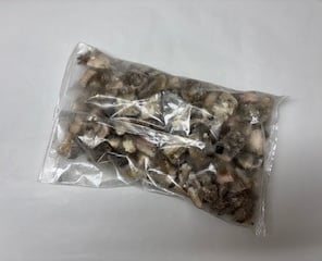 vakuumiertes Produkt, tiefgekühlte Fleischstücke; Rinderpansen