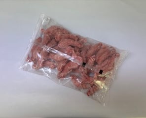 vakuumiertes Produkt, tiefgekühlte Fleischstücke; Hähnchenhals