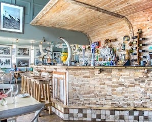 Sandbar restaurant next door to Umdloti self catering holiday apartment
