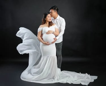 Maternity Photography in studio mirrorless photo studio