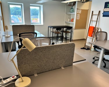 Bureau ergonomique pour travailler assis ainsi que debout