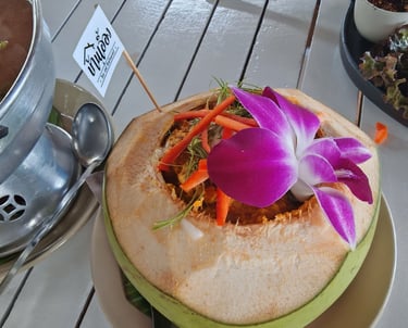 บ้านเอื้อง bar&restaurant