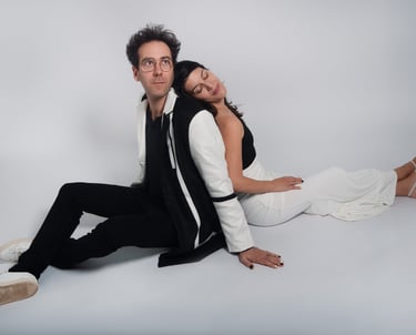 Louise&dexter piano couple
