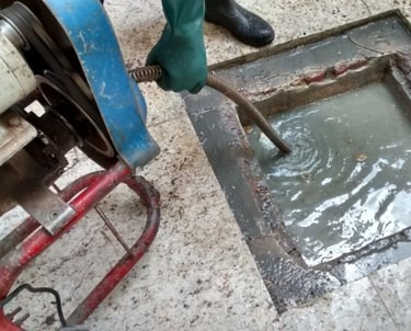 desentupimento de caixa de gordura