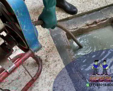 desentupimento de caixa de gordura