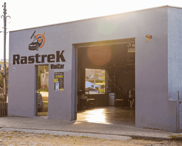 Fachada da Rastrek Vinicar, loja de rastreador veicular em Viamão RS