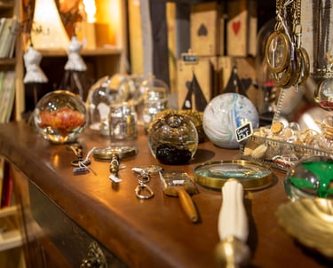 Idées cadeaux : sulfures, boules en verre, loupes...